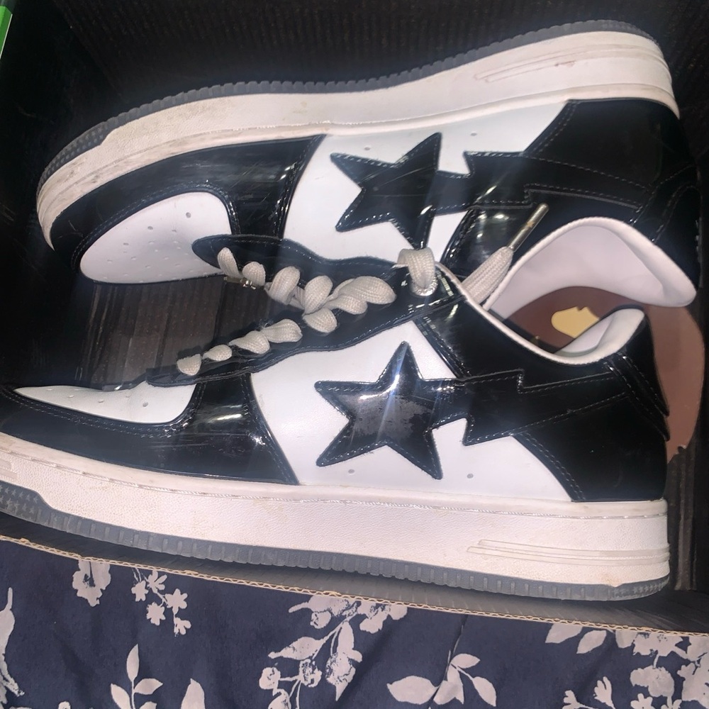 Black and White Bapestas
